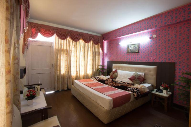 Utsav Hotel Manali  Exterior photo